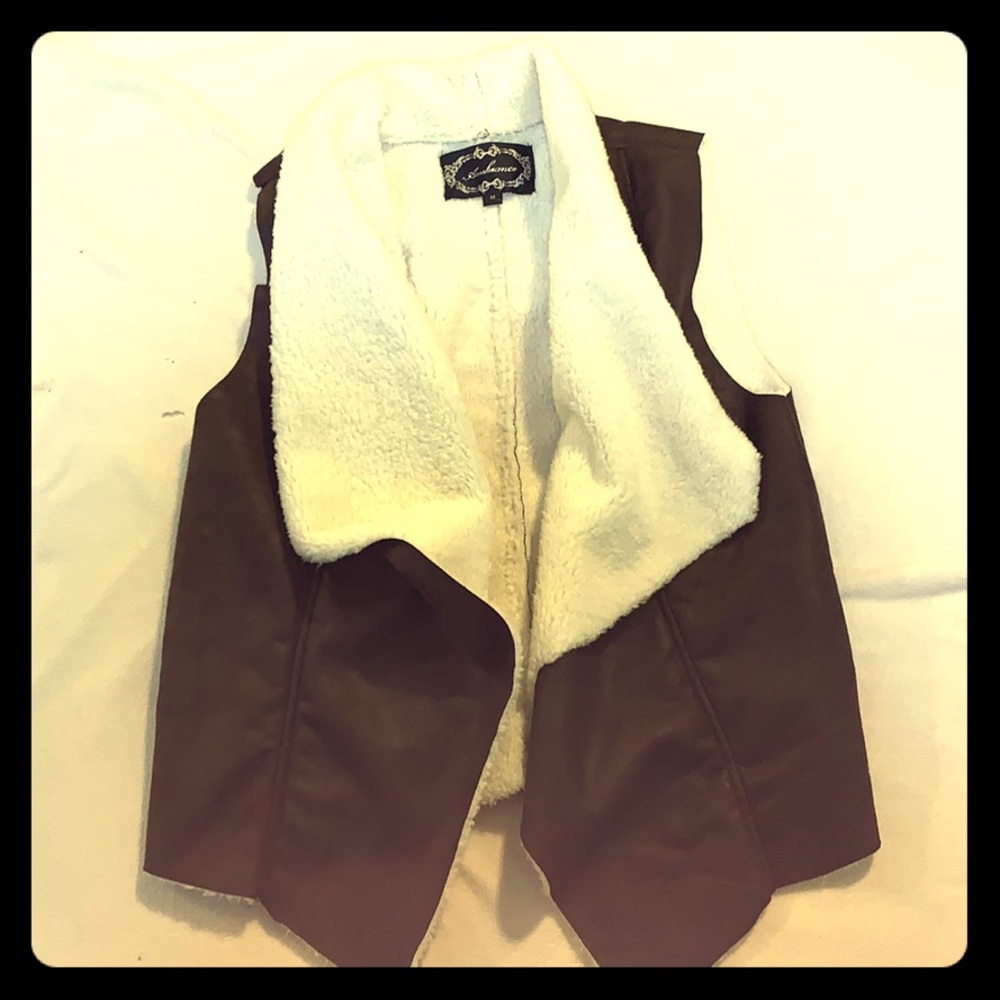 Brown/cream vest